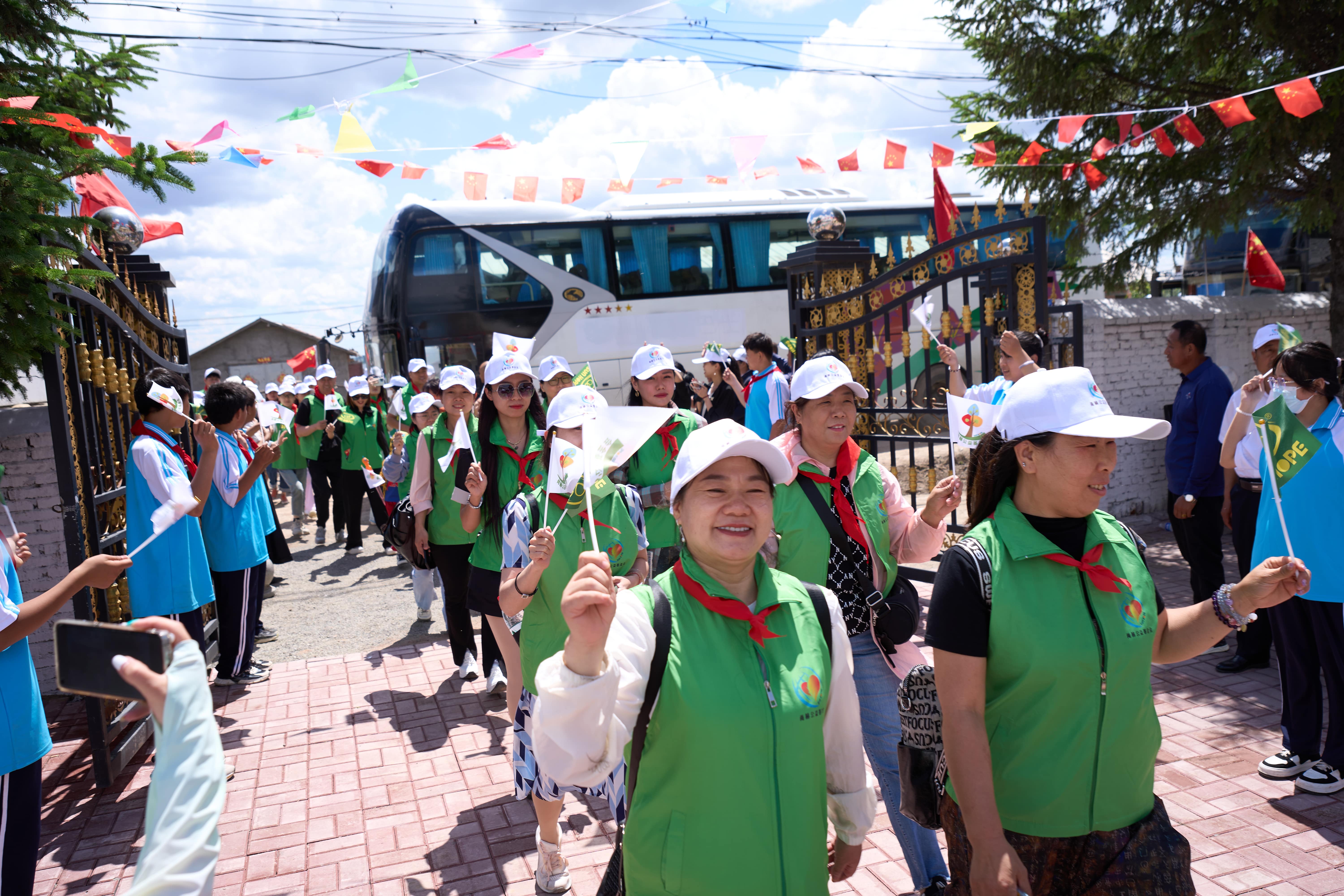 第254所 黑龍江巴彥縣黑山鎮(zhèn)民樂村尚赫侯玉霞學(xué)校